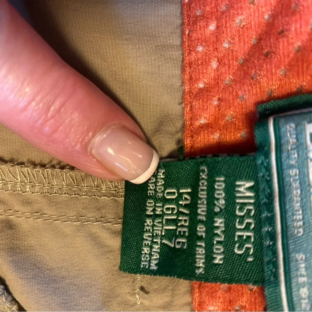 🍍L.L.BEAN SHORTS🍍POCKETS🍍8” inseam 🍍SIZE 14🍍O-1